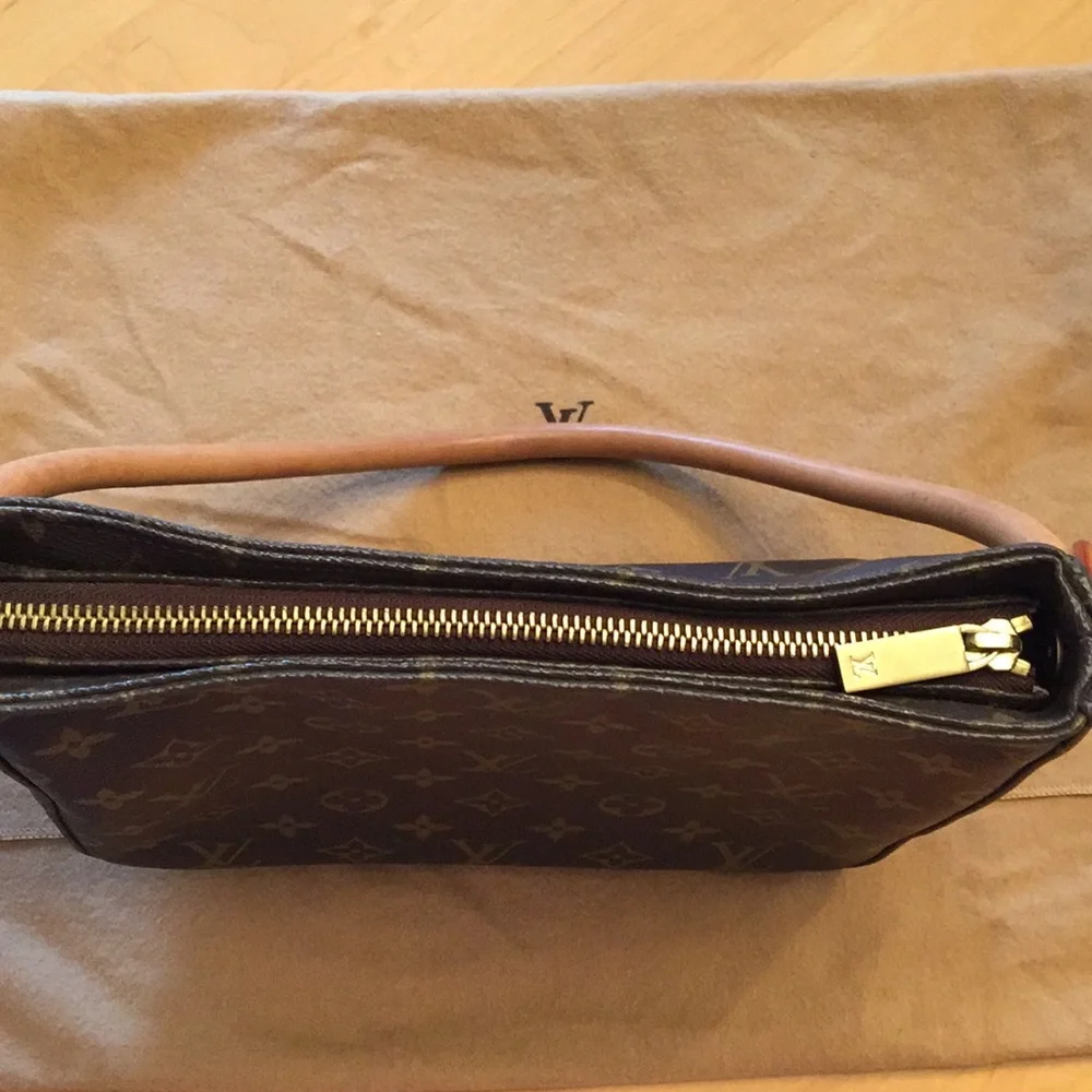 Louis Vuitton Monogram Canvas Shoulder Bag with Natural Vachetta Handle